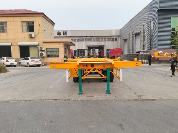 骨架半挂车设计