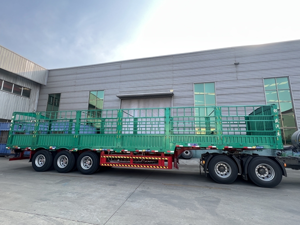 仓栏式运输半挂车厂家