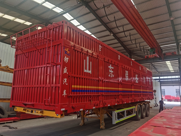 新型平移自卸车